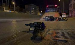 Bursa’da motosiklet işletme girişine çarptı: 2 ağır yaralı