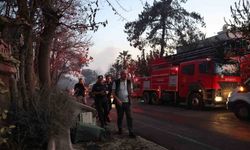 Çanakkale Valisi Toraman devam eden söndürme çalışmalarını yerinde inceledi