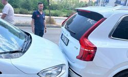 Gevaş’ta zincirleme kaza: 1 yaralı