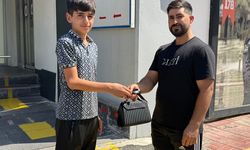 Kendisi küçük, yüreği büyük