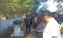 Üniversiteli Teslime'nin Cenazesi Memleketi Mersin'de Toprağa Verildi