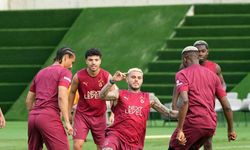 Osimhen, Galatasaray formasıyla ilk antrenmanına çıktı