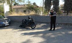 Servis aracına çarpan motosiklet sürücüsü ağır yaralandı