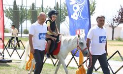 Yozgat’ta minikler at binmenin heyecanını yaşadı