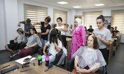 Mersin'de MERCEK Kuaförlük Kursları İstihdama Katkı Sağlıyor