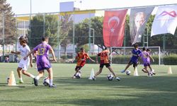Mersin'de Ücretsiz Futbol Kurslarına Yoğun İlgi