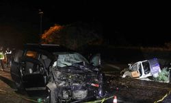 Ordu’da 2 hafif ticari araç kafa kafaya çarpıştı: 1 ölü, 2 yaralı