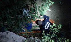 Antalya’da 4 metrelik inşaat çukuruna düşen turist itfaiye tarafından kurtarıldı