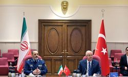 Bakan Güler, İran Savunma ve Silahlı Kuvvetler Lojistik Bakanı Nasirzade ile bir araya geldi
