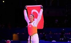 Balıkesir’in gururu Nafia Kuş Aydın, ikinci kez dünya şampiyonu