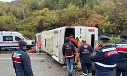Bartın’da işçi servisi devrildi: 1 ölü, 19 yaralı