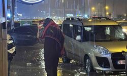 Düzce’de şiddetli yağış sokakları göle çevirdi