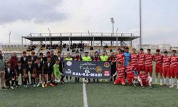 Futbol maçında "Kadına El Kalkamaz" farkındalığı