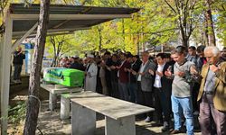 Gazeteci mezunu genç kız son yolculuğuna uğurlandı