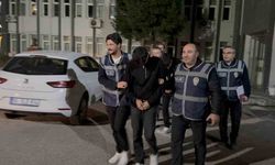 İki vatandaşı 1 milyon 800 bin TL dolandırdılar, polisin takibiyle yakalandılar