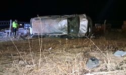 Karaman’da panelvan araç takla attı: 5’i çocuk 7 yaralı