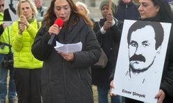 NSU kurbanlarının çocukları 150 bini aşkın imzayı Alman Meclisine teslim etti