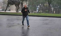 Tekirdağ’da şiddetli yağış sokakları göle çevirdi