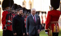 Zelenskiy, İngiltere’de Kral Charles tarafından resmi törenle karşılandı