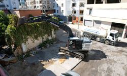 Akdeniz'de Metruk Yapı Mücadelesi Sürüyor