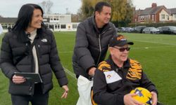 Acun Ilıcalı’dan, Hull City taraftarı Owen Griffiths’e jest