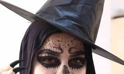 Antalya’da görenleri ‘korkutan’ makyaj