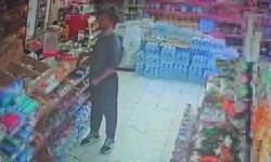 Kasada duran cep telefonunu çaldı