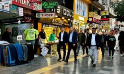 Vali Toros, Akdeniz’de esnafı ziyaret edip sorunları dinledi