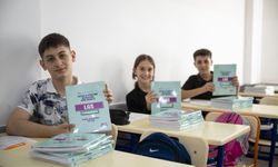 Büyükşehir’den 5 Bin Öğrenciye Ücretsiz Kaynak Kitap Desteği