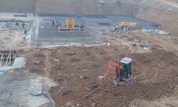 Antakya Belediyesi'nin yeni hizmet binası yükseliyor