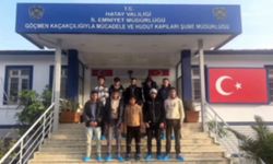 Avrupa umuduyla çıktıkları yolda battaniye altında Hatay'da yakalandılar