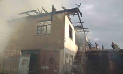 Burdur'da ev yangını