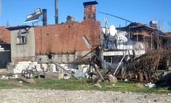 Burdur'da kalorifer kazanın patladı, ev kullanılmaz hale geldi