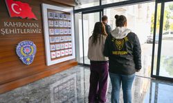 Evleri soyan hırsızlar önce kameraya sonra polise yakalandı