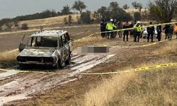 Isparta'da dağlık alanda yanmış aracın kenarında başsız erkek cesedi bulundu