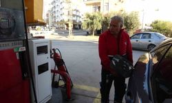 LPG pompası takılıyken hareket eden araca pompacı son anda müdahale etti