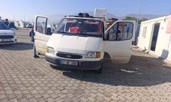 Sahte plaka takan ehliyetsiz sürücüye 92 bin TL ceza