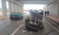 Takla atan otomobilin sürücüsü yaralandı