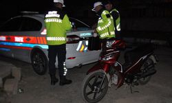 Yalvaç'ta 456 kişi ve 206 araç denetlendi, 4 araç trafikten men edildi