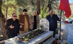 CHP’nin efsanesi Cızık Mehmet mezarı başında anıldı