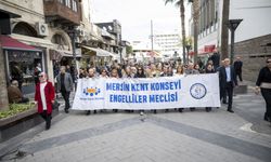 Mersin’de “Biz de Varız” Yürüyüşüne Yoğun İlgi