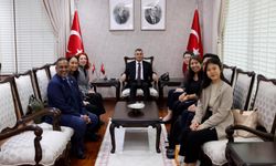 Vali Toros, Singapur Büyükelçisi Kok Li Peng’i Ağırladı