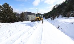 Mezitli Kırsalında Kar Temizliği