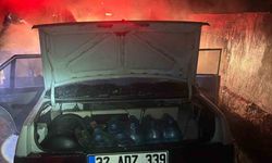 Isparta'da seyir halindeki Fiat Tofaş otomobil alev aldı