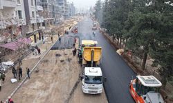Kahramanmaraş'ta Azerbaycan Bulvarı'na asfalt çalışması