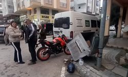 Manavgat'ta kamyonet ile motosiklet çarpıştı: 1 yaralı