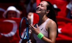 “Dünya Şokta! Zeynep Sönmez Australian Open’da Tarih Yazdı