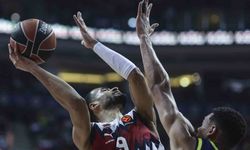 Fenerbahçe zirveye çıktı, Efes düşüşte frene basamıyor