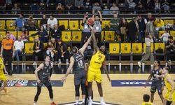 Mersin’de İnanılmaz Geri Dönüş: Carettalar Parkeden Zaferle Ayrıldı!