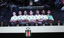Beşiktaş’ta yeni transferler için imza töreni düzenlendi